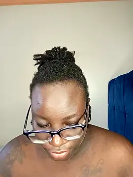 Snapshot of Toomuch_Squirt chatting on 02.02.25 Toomuch Squirt online show from 02.02.25