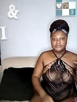 Snapshot of TheDoubleTrouble18xxx chatting on 02.11.25 TheDoubleTrouble18xxx online show from 02.11.25