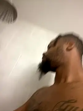 Snapshot of curvedicbandit6_2 chatting on 09.17.25 curvedicbandit6 2 online show from 09.17.25