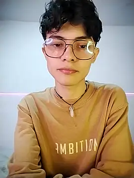 Snapshot of Dmitri_Aksnes chatting on 11.21.25 Dmitri Aksnes online show from 11.21.25