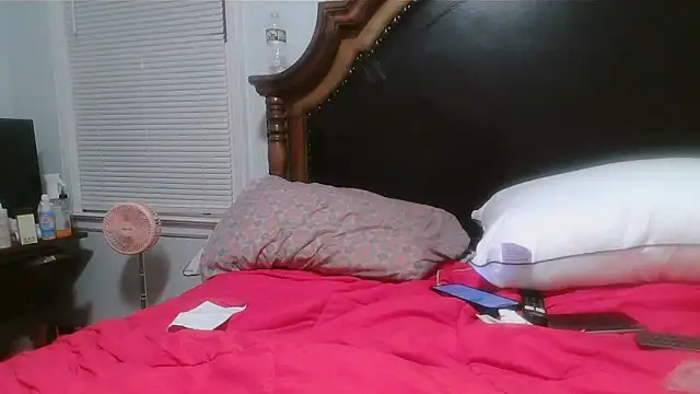 ebonyred online show from 04.22.26