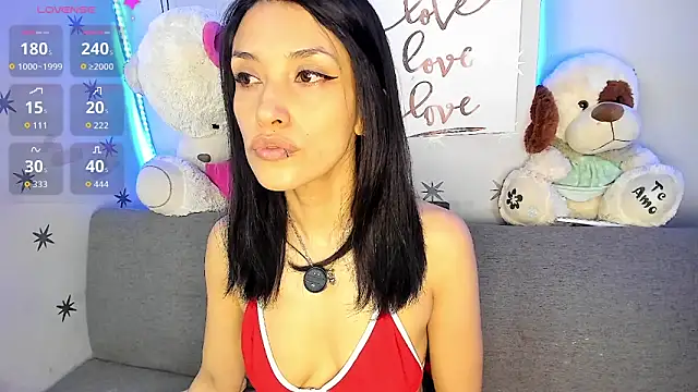 Snapshot of MeganLord chatting on 10.30.25 MeganLord online show from 10.30.25