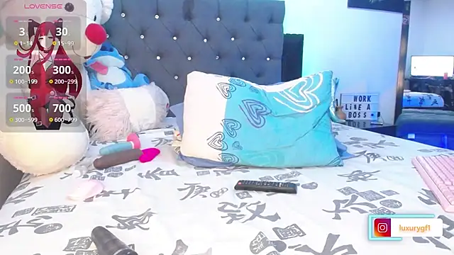 Pocahontaslovex online show from 04.30.26