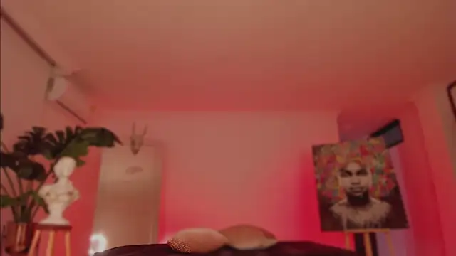 Snapshot of Taylor__foxxx chatting on 01.29.25 Taylor foxxx online show from 01.29.25