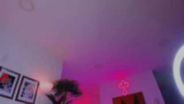 Snapshot of Taylor__foxxx chatting on 10.15.25 Taylor foxxx online show from 10.15.25