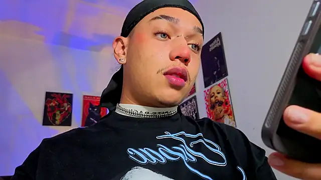 Snapshot of GaelOconner chatting on 11.05.25 GaelOconner online show from 11.05.25