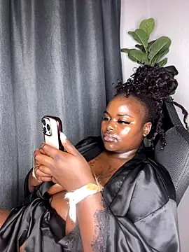 Honeycoco0211 online show from 10.05.25