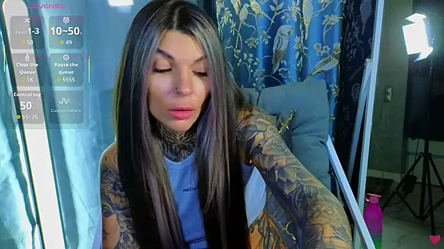 tattooedBabyy online show from 10.10.25