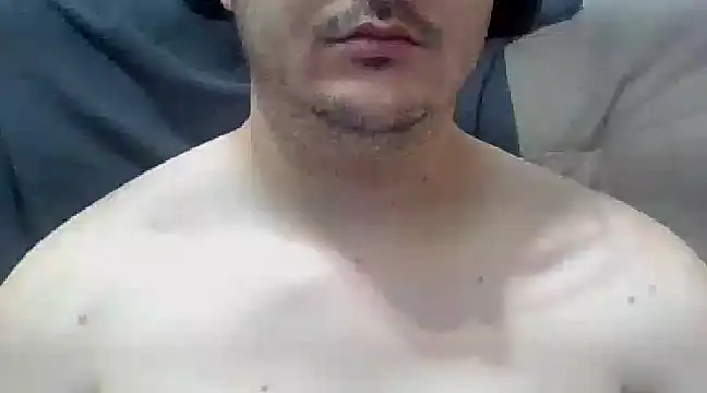 Snapshot of ShiitakeBR chatting on 03.06.25 ShiitakeBR online show from 03.06.25