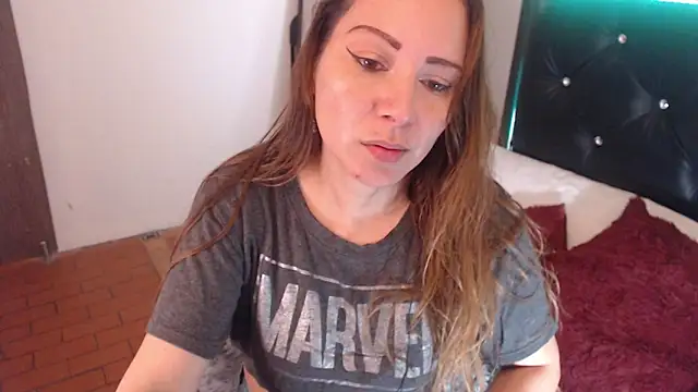 camila delarosa online show from 10.18.25