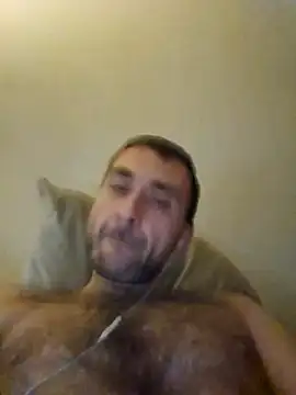 Snapshot of TIGERRR86 chatting on 10.31.25 TIGERRR86 online show from 10.31.25