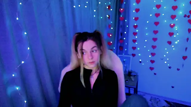 Sweet me  online show from 03.04.26