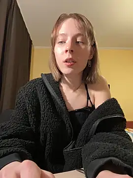 Snapshot of Crayzy_Luv chatting on 01.16.25 Crayzy Luv online show from 01.16.25