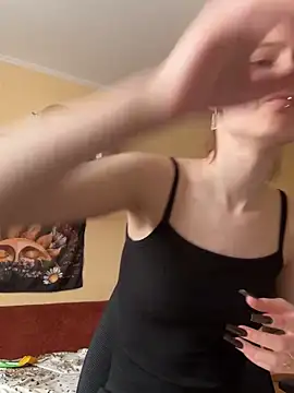 Snapshot of Crayzy_Luv chatting on 02.14.25 Crayzy Luv online show from 02.14.25