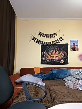 Snapshot of Crayzy_Luv chatting on 03.05.25 Crayzy Luv online show from 03.05.25