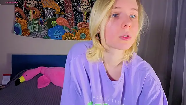 Crayzy Luv online show from 03.22.26