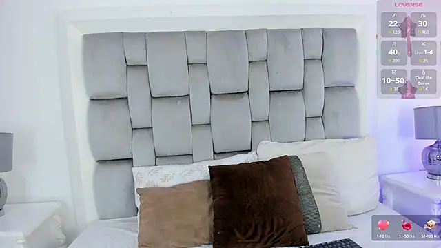 Snapshot of Valerith_Vega_ chatting on 09.26.25 Valerith Vega online show from 09.26.25