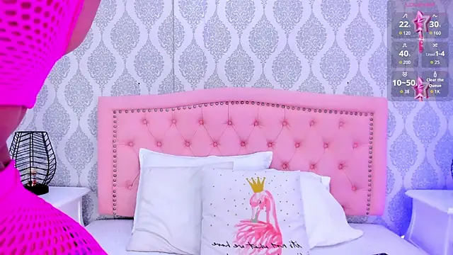 Snapshot of Valerith_Vega_ chatting on 11.10.25 Valerith Vega online show from 11.10.25