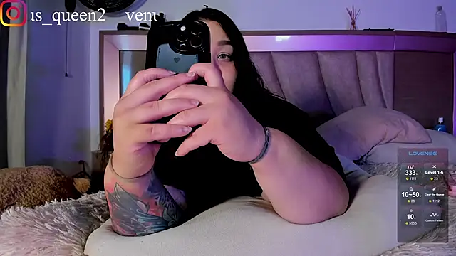 Snapshot of Venus_queenn chatting on 09.23.25 Venus queenn online show from 09.23.25