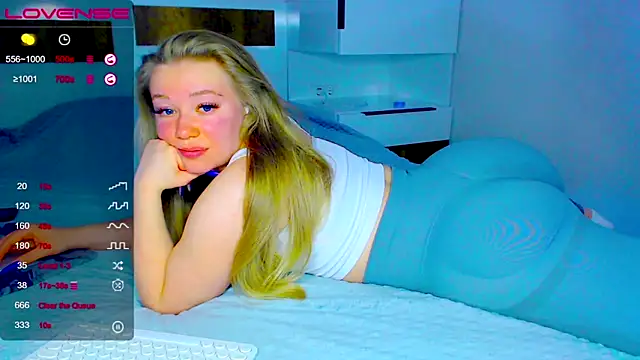 kitti kaattt online show from 11.04.25