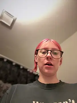 Snapshot of marleymaxwell chatting on 02.25.25 marleymaxwell online show from 02.25.25