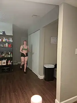 Snapshot of marleymaxwell chatting on 03.18.25 marleymaxwell online show from 03.18.25