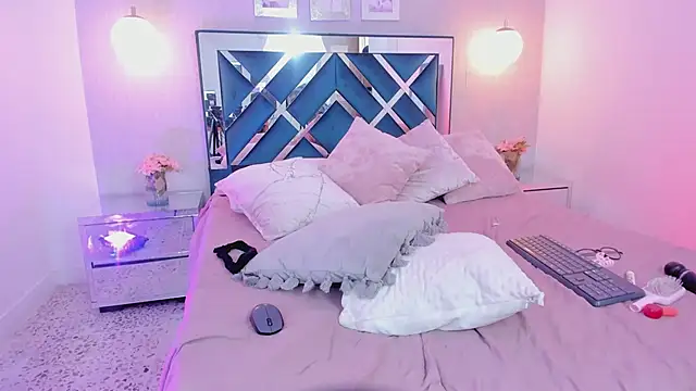 Miakhalifa 7 online show from 02.22.25