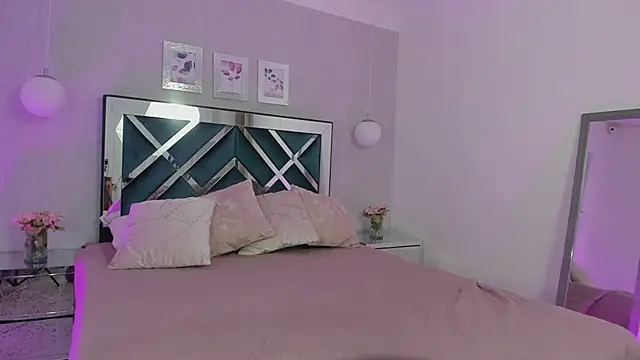 Miakhalifa 7 online show from 03.09.25