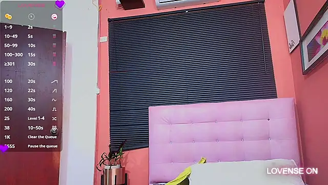 Snapshot of MiissBNasty chatting on 02.07.25 MiissBNasty online show from 02.07.25