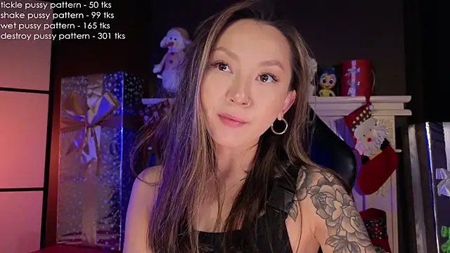 Snapshot of im_casey chatting on 12.29.24 im casey online show from 12.29.24