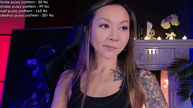 Snapshot of im_casey chatting on 01.11.25 im casey online show from 01.11.25