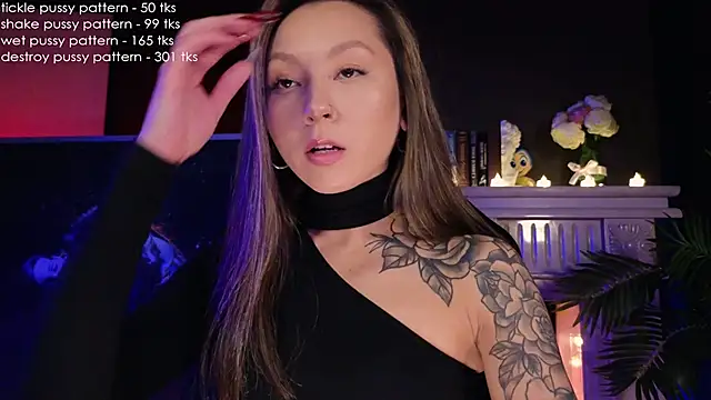 Snapshot of im_casey chatting on 01.12.25 im casey online show from 01.12.25