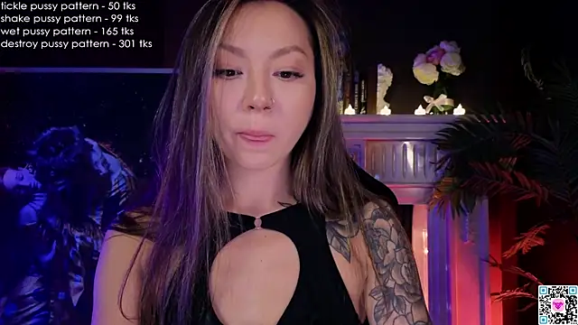 Snapshot of im_casey chatting on 01.19.25 im casey online show from 01.19.25