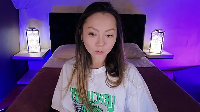 Snapshot of im_casey chatting on 03.20.26 im casey online show from 03.20.26