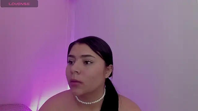 Oriana Guzman online show from 04.11.26