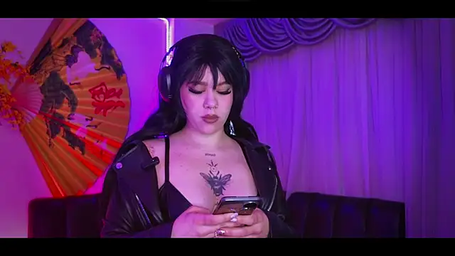 Snapshot of albaismynameX chatting on 10.18.25 albaismynameX online show from 10.18.25