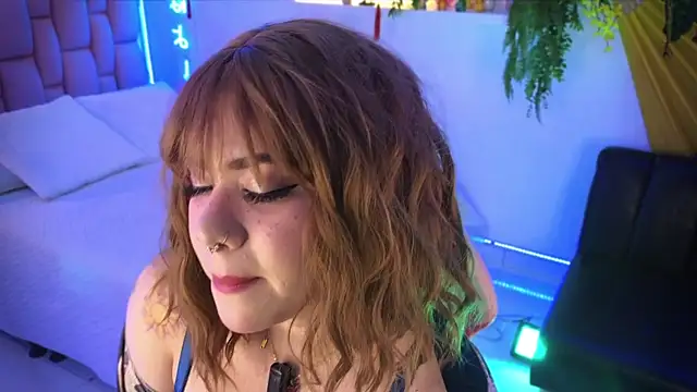 Snapshot of albaismynameX chatting on 12.01.25 albaismynameX online show from 12.01.25