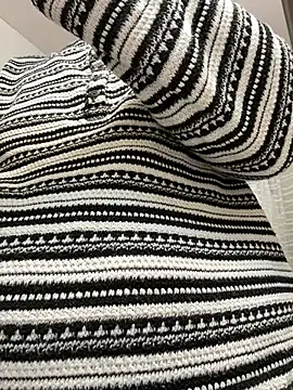 Snapshot of SexyB214 chatting on 01.04.25 SexyB214 online show from 01.04.25