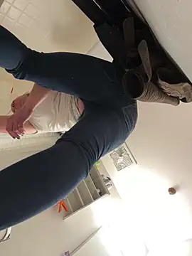 Snapshot of SexyB214 chatting on 01.08.25 SexyB214 online show from 01.08.25