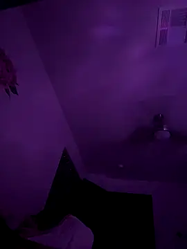 Snapshot of SexyB214 chatting on 09.22.25 SexyB214 online show from 09.22.25