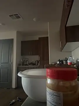 Snapshot of SexyB214 chatting on 10.31.25 SexyB214 online show from 10.31.25