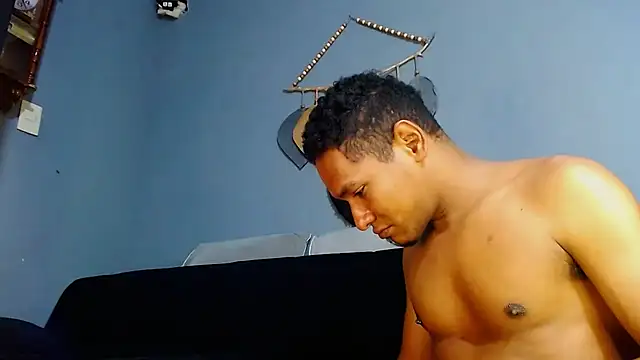 Grandeygruesa1 online show from 02.04.25