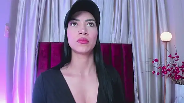 MirandaRoxx online show from 11.27.25