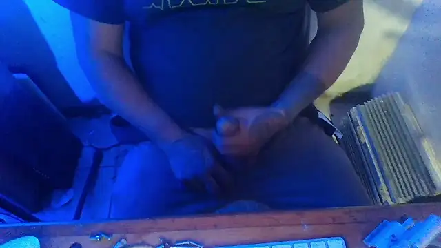 Snapshot of AlanDickson chatting on 01.19.26 AlanDickson online show from 01.19.26