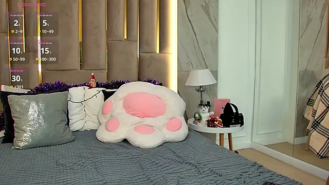 Snapshot of Gabriella_Wils chatting on 12.17.24 Gabriella Wils online show from 12.17.24