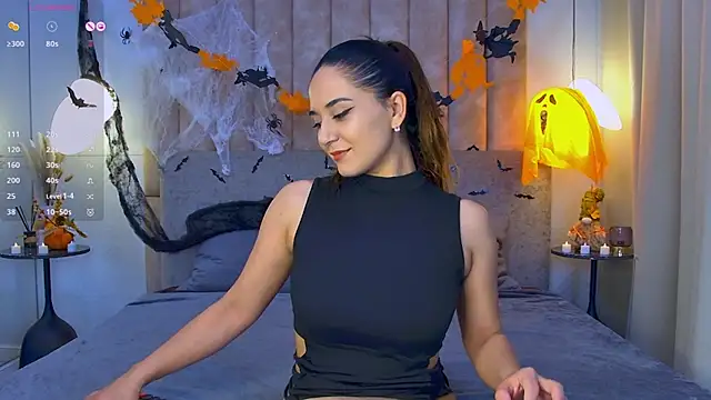 Snapshot of Gabriella_Wils chatting on 10.30.25 Gabriella Wils online show from 10.30.25