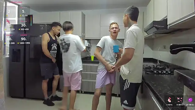 Snapshot of badguyss_bisex chatting on 02.12.25 badguyss bisex online show from 02.12.25