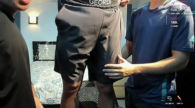 Snapshot of badguyss_bisex chatting on 02.23.25 badguyss bisex online show from 02.23.25