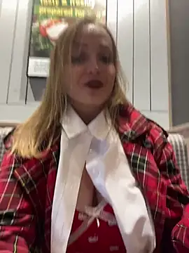 Snapshot of LadyTatiana_Madam chatting on 02.01.26 LadyTatiana Madam online show from 02.01.26