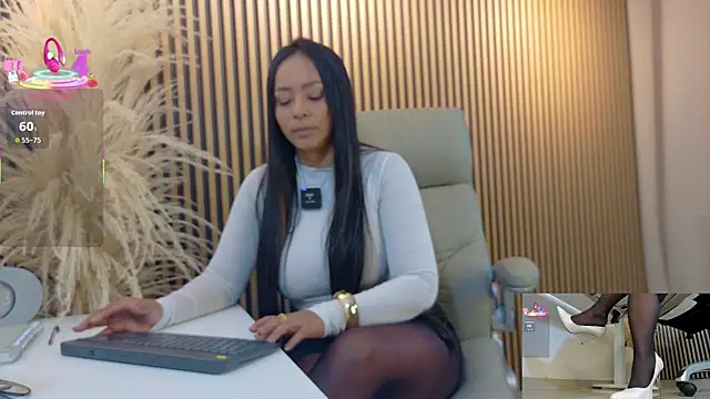 lulu 072 online show from 04.08.26